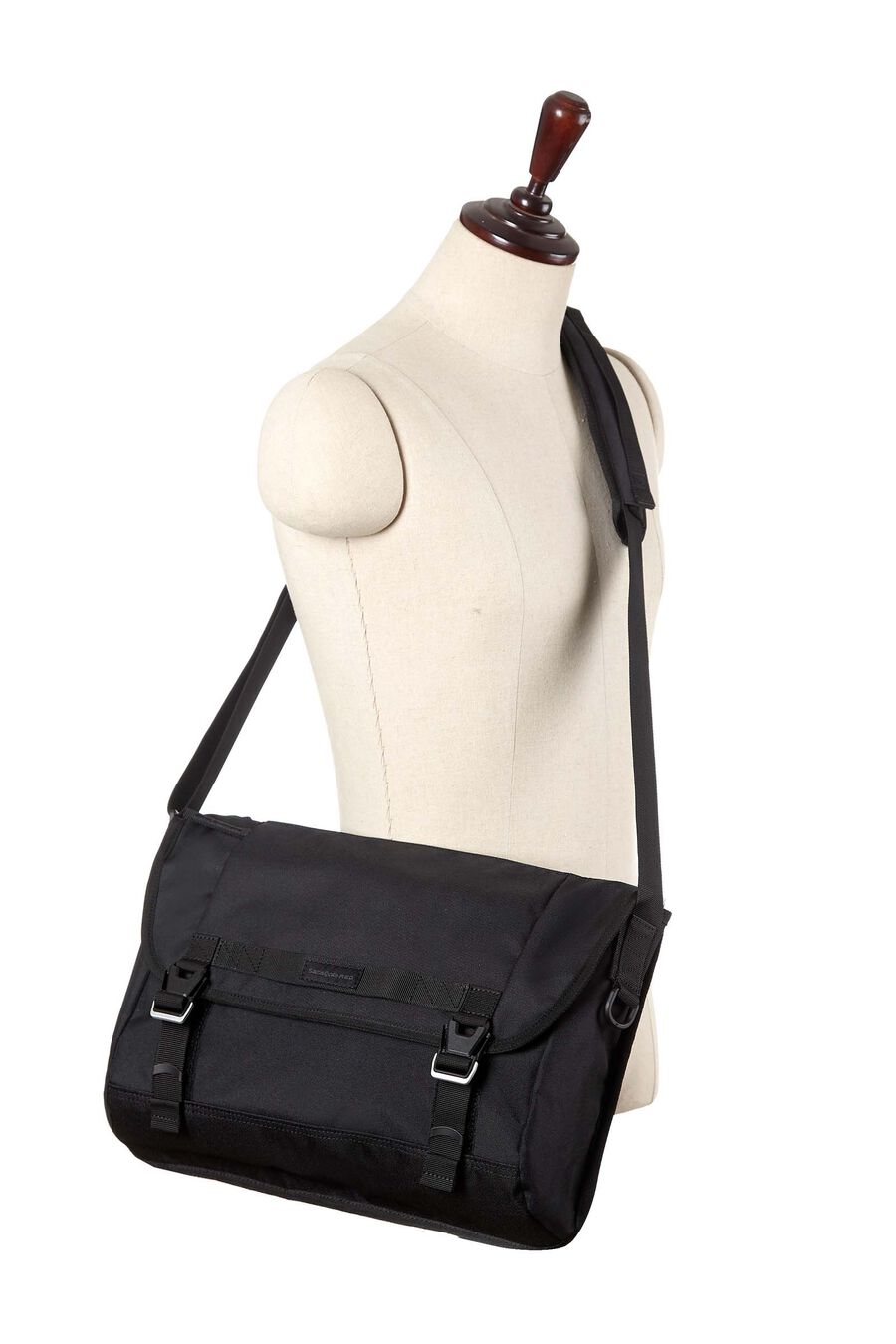 ENDERBY MESSENGER BAG