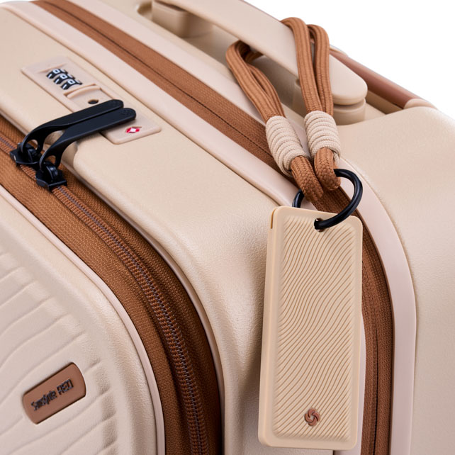 TOIIS OCEAN กระเป๋าเดินทางขนาด 20 นิ้ว FO EXP