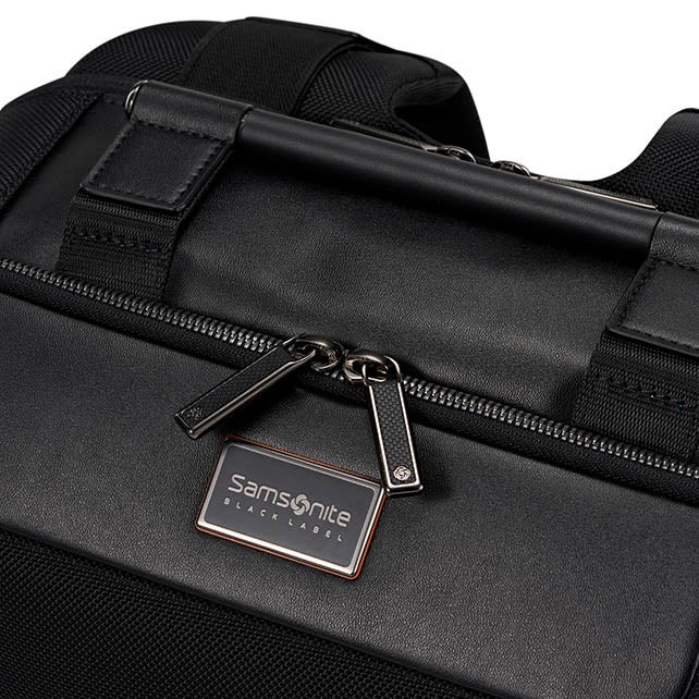 กระเป๋าเป้ใส่โน้ตบุ๊คขนาด 15.6 นิ้ว