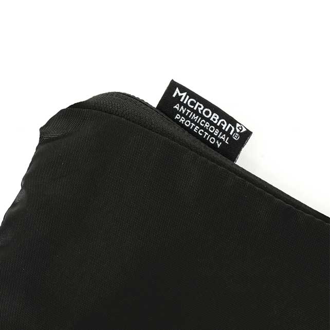 TRAVEL ESSENTIALS ถุงคลุมกระเป๋าเป้ ขนาดกลาง