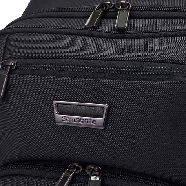 URBAN-EYE DLX กระเป๋าเป้ใส่โน๊ตบุ๊กขนาด 15.6 นิ้ว