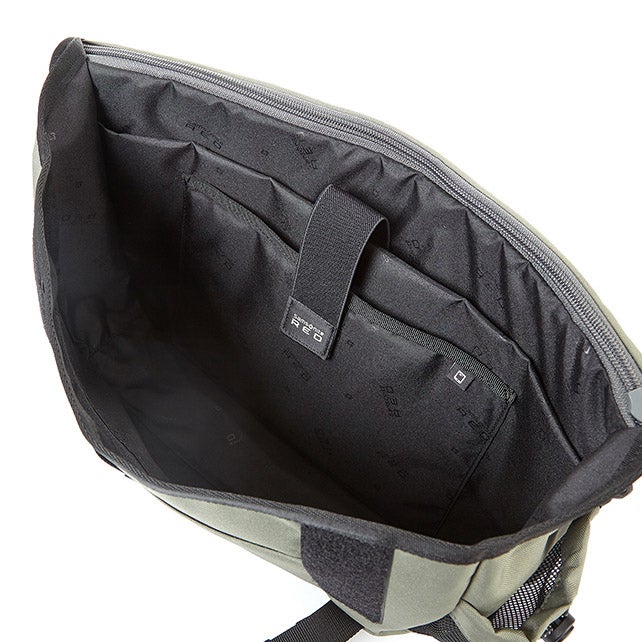 VICKSON MESSENGER BAG