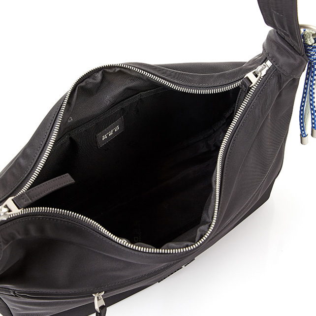 FLOTTA กระป๋าทรง HOBO  detail | Samsonite