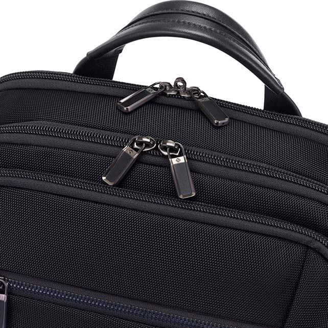 URBAN-EYE DLX กระเป๋าใส่โน๊ตบุ๊กขนาด 15.6 นิ้ว 2 ช่อง