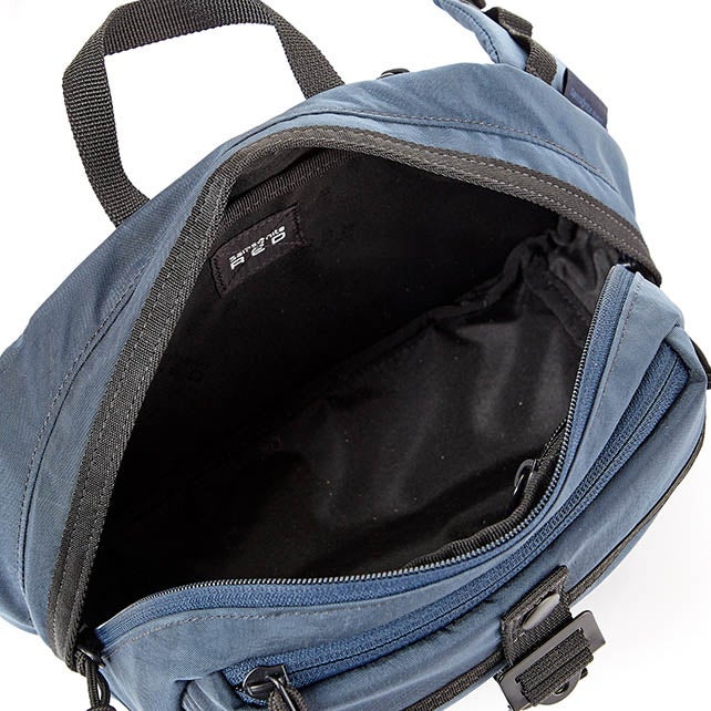 COSSBY SLING BAG