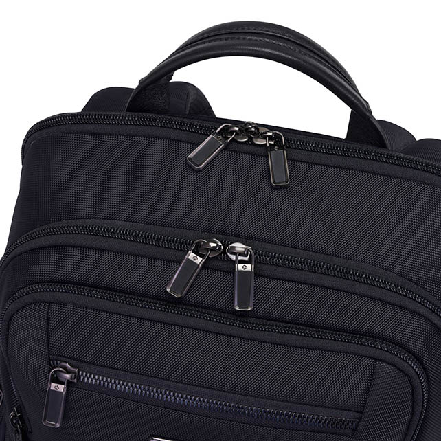 URBAN-EYE DLX กระเป๋าเป้ใส่โน๊ตบุ๊กขนาด 15.6 นิ้ว