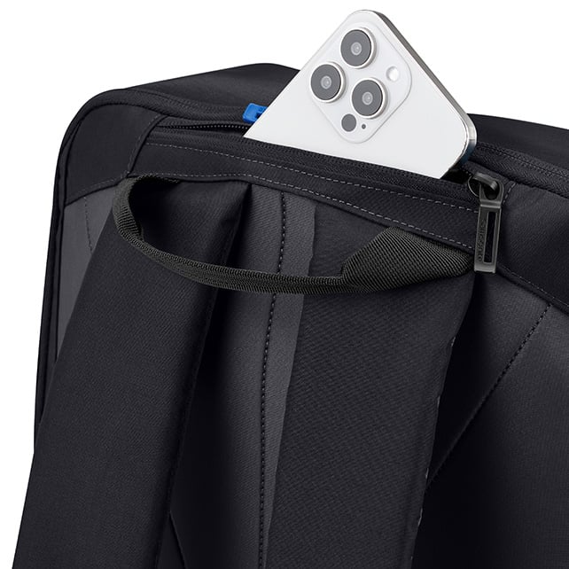 LITE-GEO™ กระเป๋าเป้น้ำหนักเบาขนาด 15.6 นิ้ว